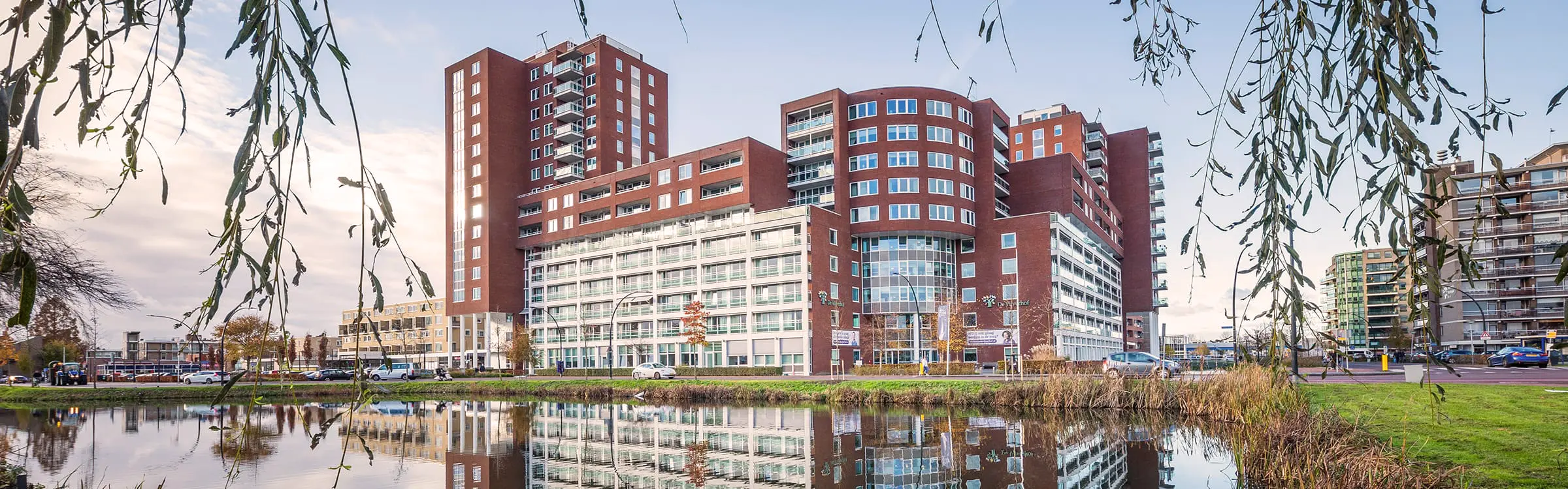 Foto DeVijverhof hoofdgebouw HR